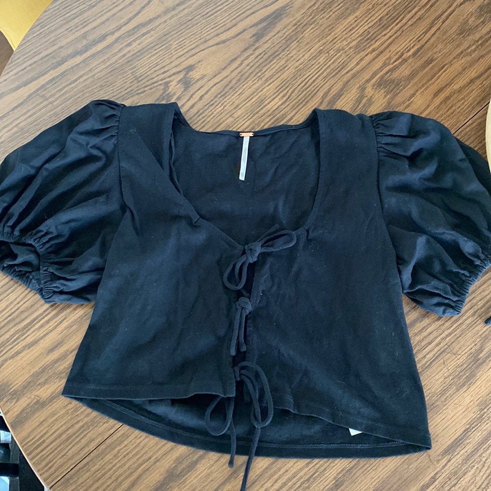 Free People! Size XS black shirt!